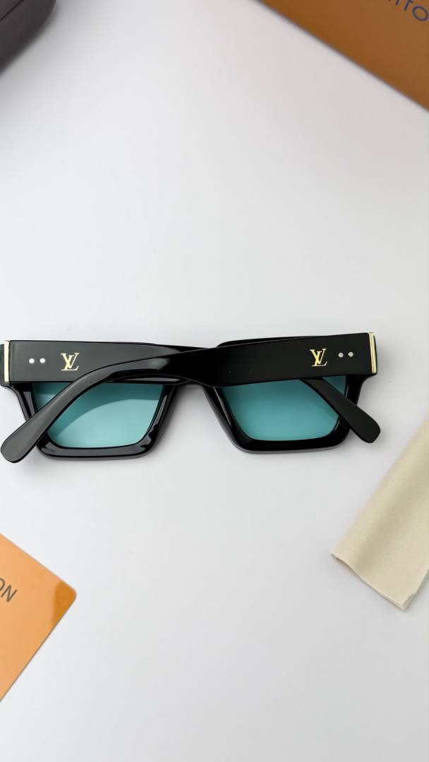 Louis Vuitton Sunglass