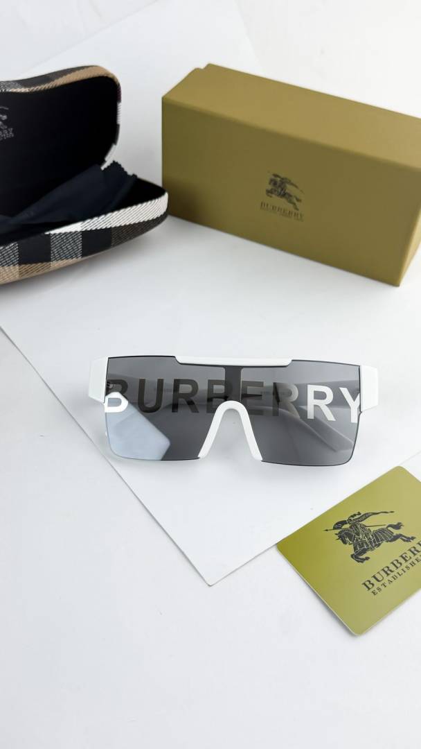 Burberry Sunglass