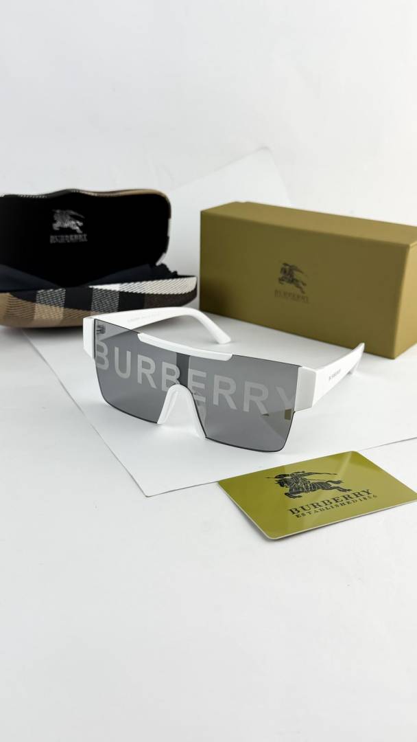Burberry Sunglass